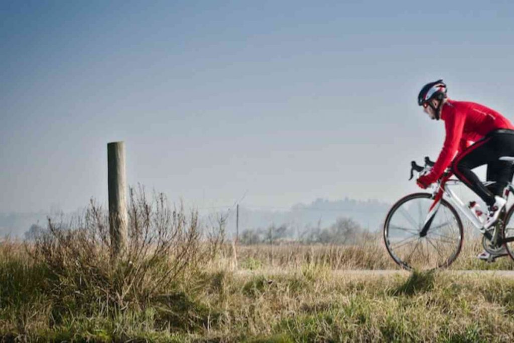 A posição correta de pilotagem em uma bicicleta de estrada