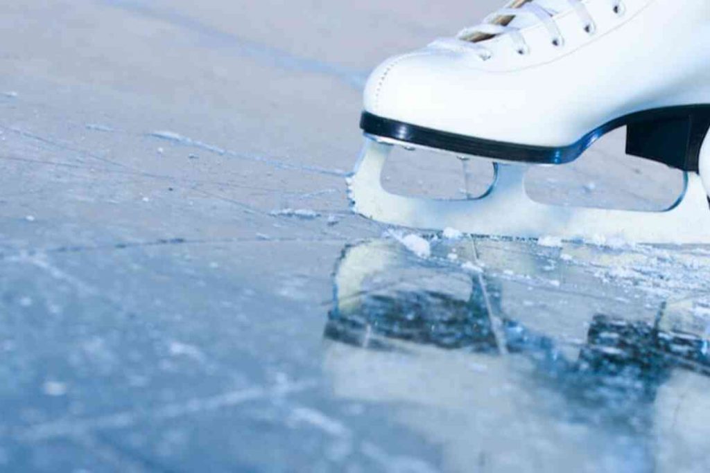 Guia para iniciantes em equipamentos de patinação no gelo