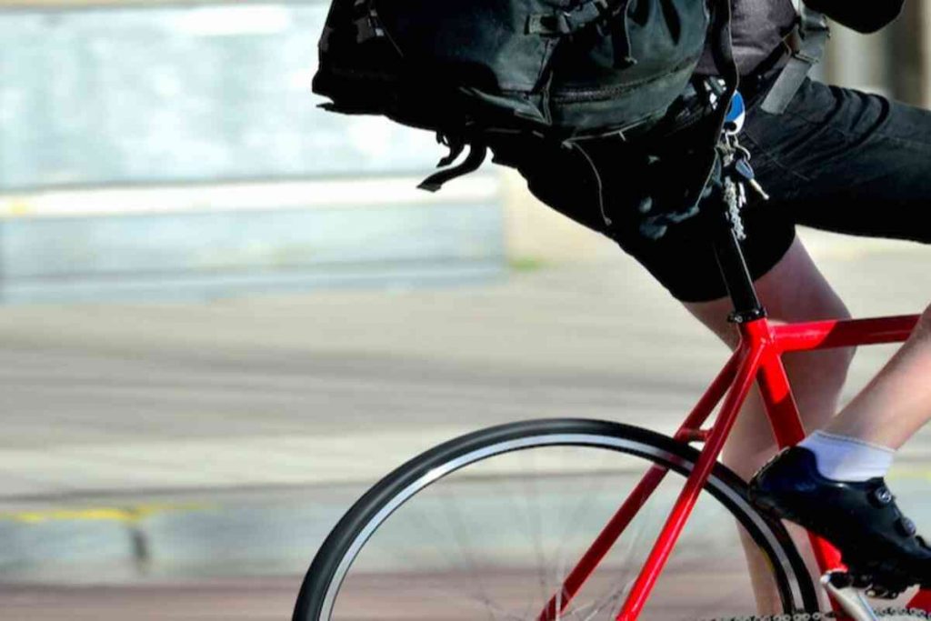 O deslocamento de bicicleta pode ser usado para fins de treinamento?