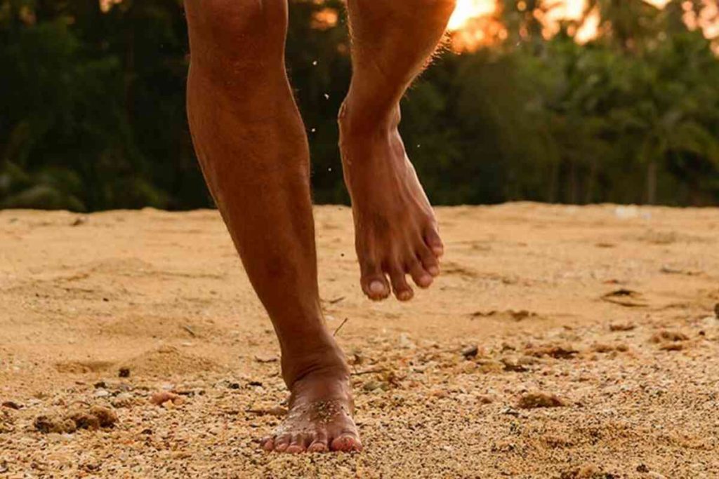 Prós e contras da corrida com calçados descalços e minimalistas