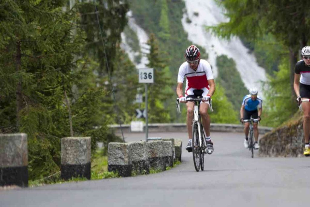 Usando Hill Training para melhorar seu desempenho no ciclismo no triatlo