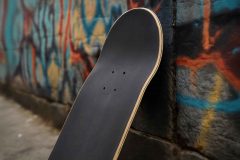 Como escolher o shape de skate ideal para manobras street e vert